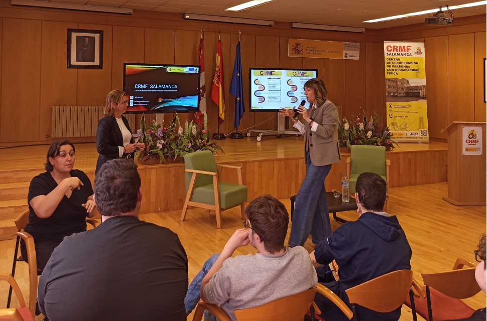 Reflexión y diálogo sobre el papel de la mujer en puestos de responsabilidad.